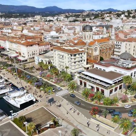 Terrasse Vue Saint-raphael - Plages, Et Gare A Pied