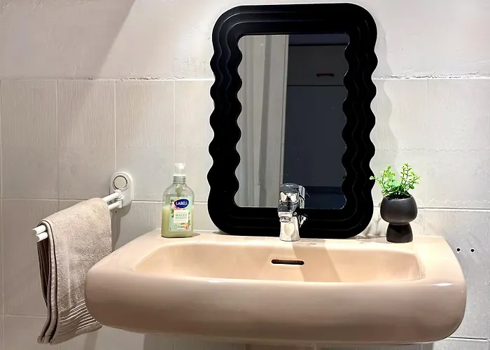 Terrasse Vue Saint-raphael - Plages, Et Gare A Pied * Saint-Raphaël